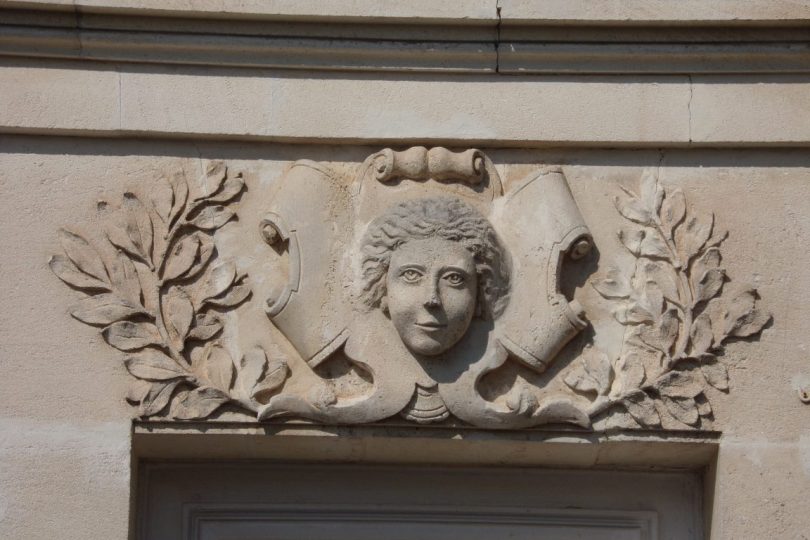 Maison, 61, rue du Champ de Foire (15 mars 2017) - détail au-dessus de la porte