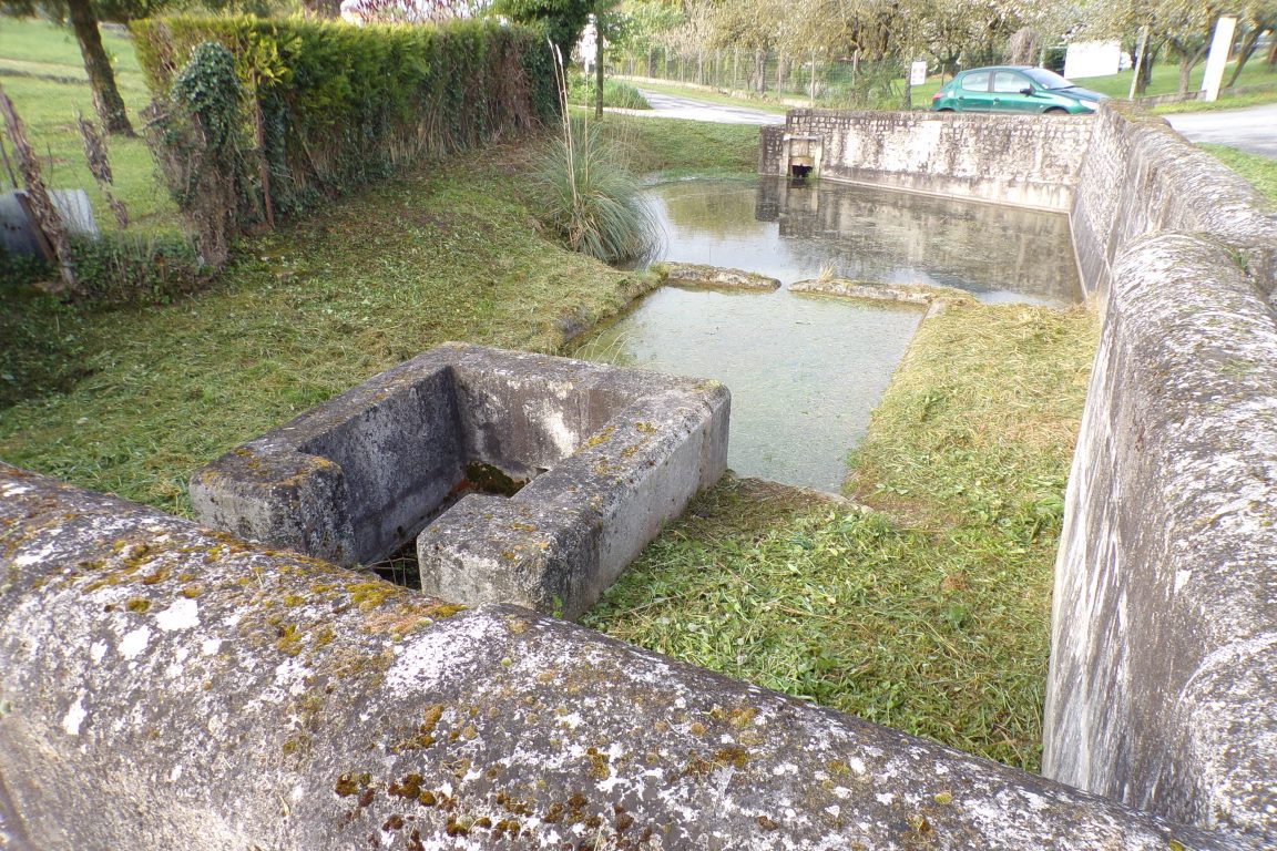 Salles d'Angles - Le lavoir 'Chez Bourreau' (5 avril 2017)