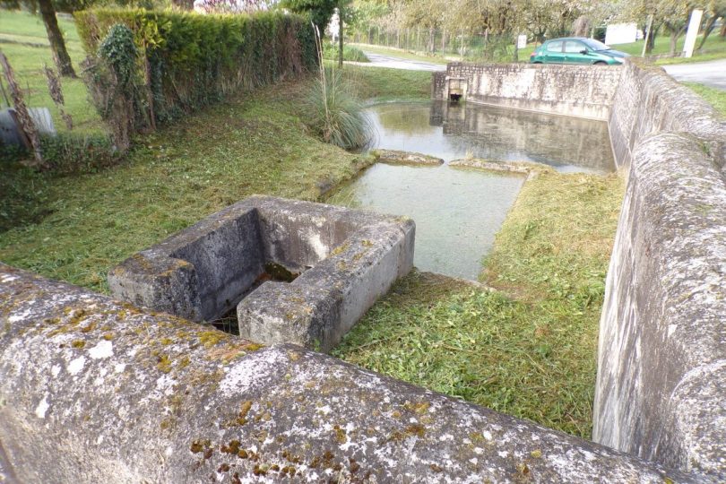 Salles d'Angles - Le lavoir 'Chez Bourreau' (5 avril 2017)