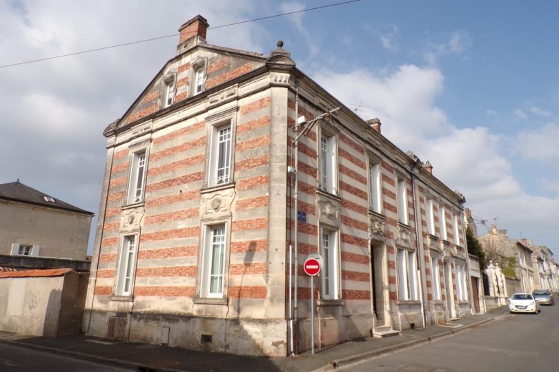 Maisons jumelles en brique et pierre, 1 et 3, rue Lazare Carnot (13 mars 2017)