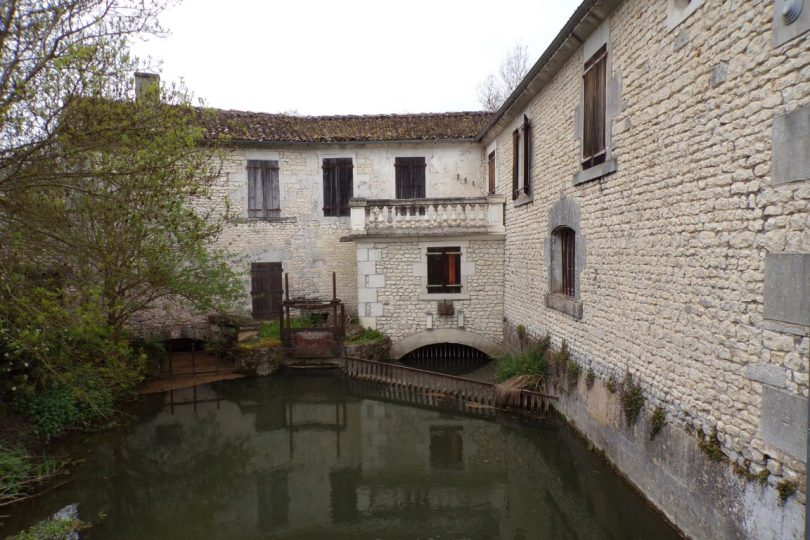 Salles d'Angles - Un moulin à eau (5 avril 2017)