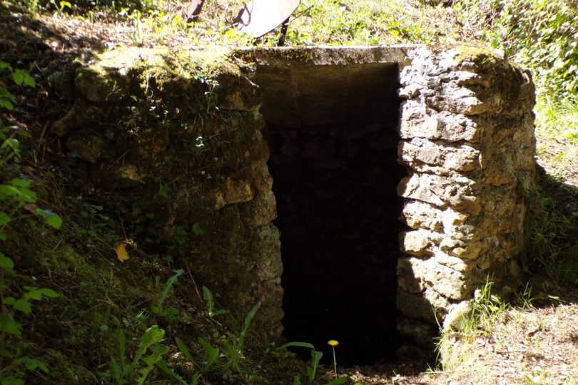 Burie - La fontaine de Trébuchet (12 avril 2017)