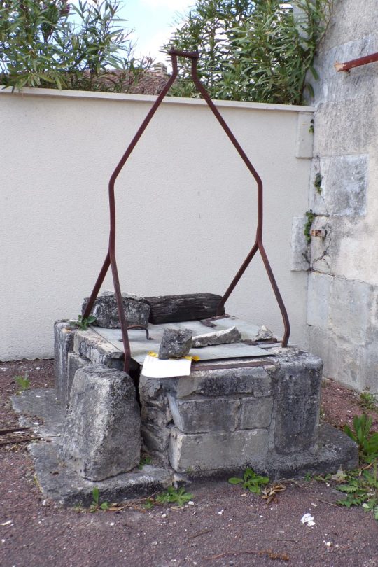 Cherves-Richemont - Le puits avenue Jean Monnet (3 avril 2017)