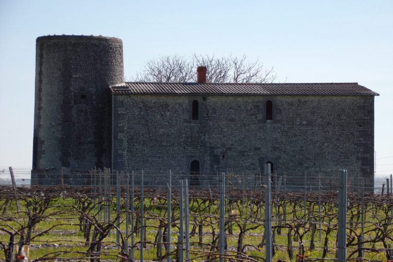 Angeac-Champagne - Le moulin à vent à la Millière (7 avril 2017)