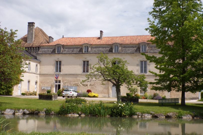 Lignières-Sonneville - Le château de Lignières (22 mai 2017)