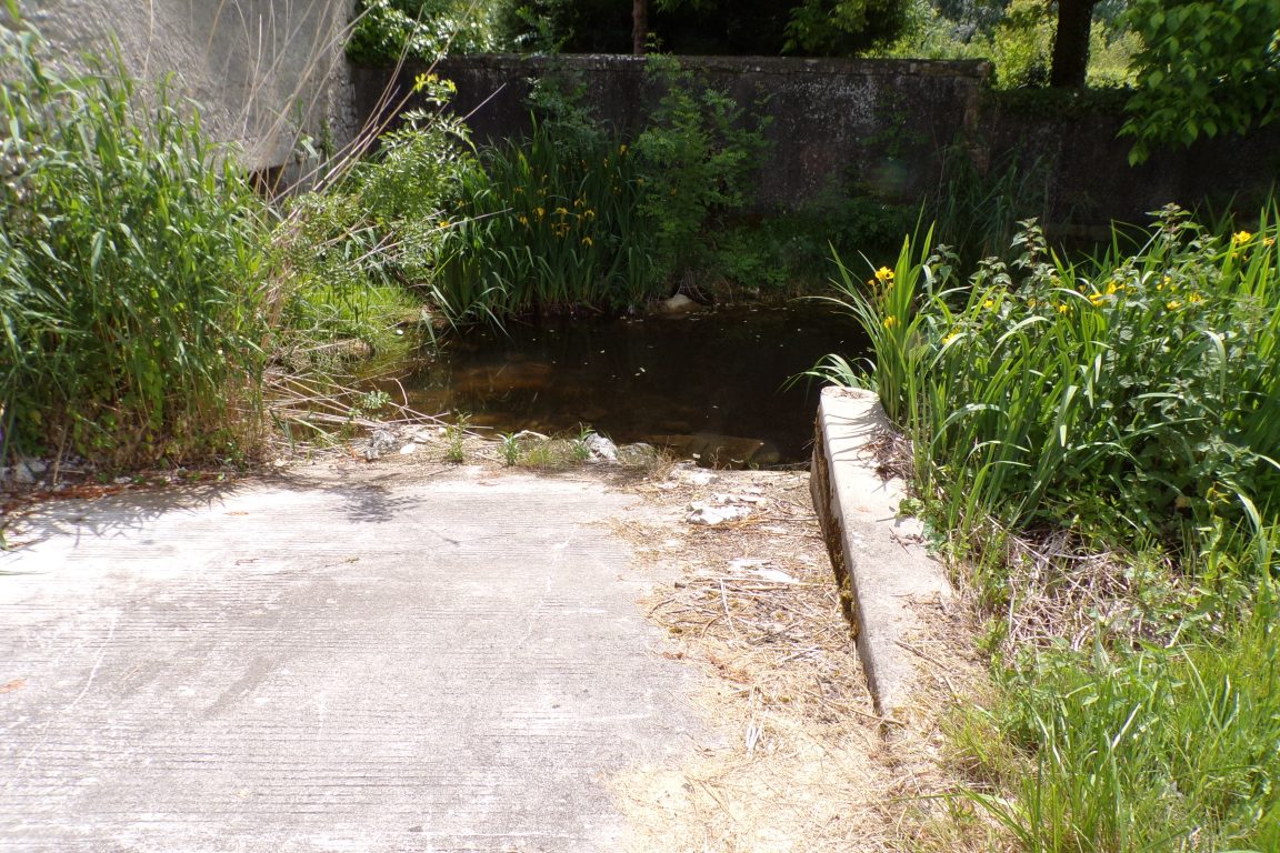 Ambleville - Le lavoir de La Motte (22 mai 2017)