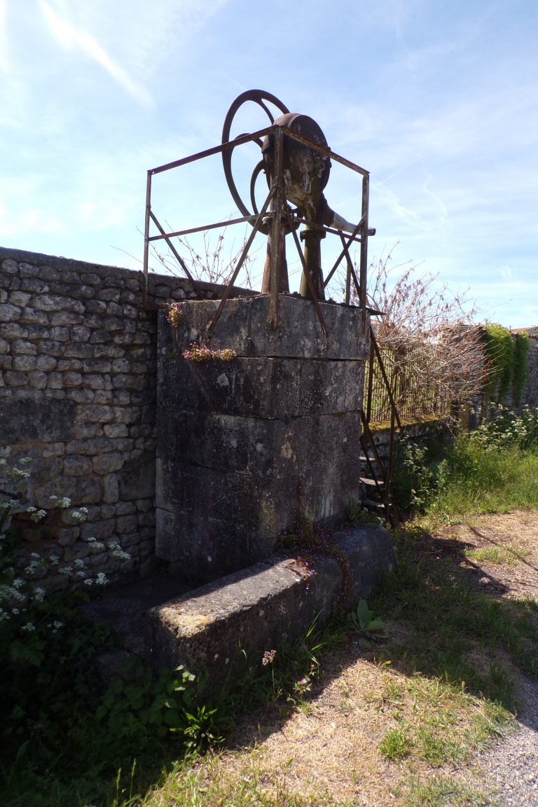 Saint-Preuil - La pompe Landry (15 mai 2017)