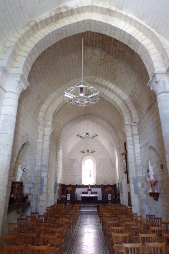 Foussignac - L'église Saint-Cybard-et-Saint-Laurent - Vue de l'entrée (15 juin 2017)