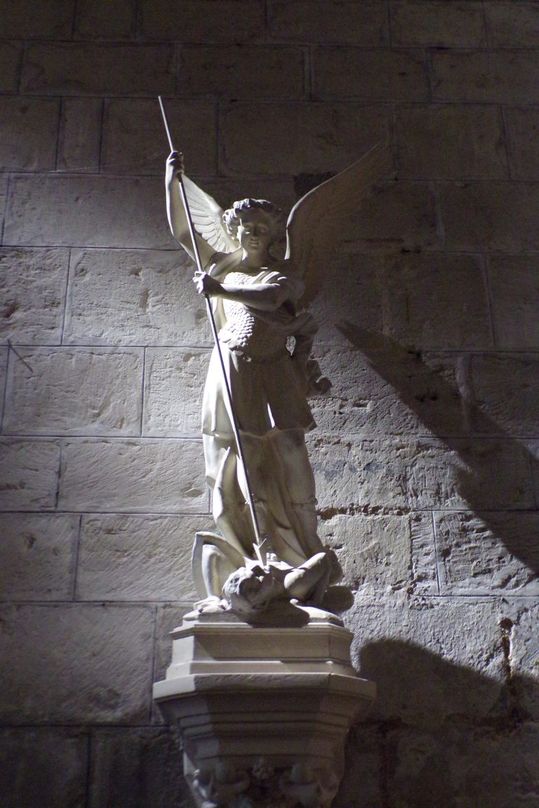 Sigogne - L'église Saint-Martin - L'archange Saint-Michel (15 juin 2017)