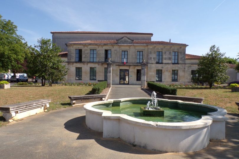 Cherves-Richemont - La mairie (22 juin 2017)