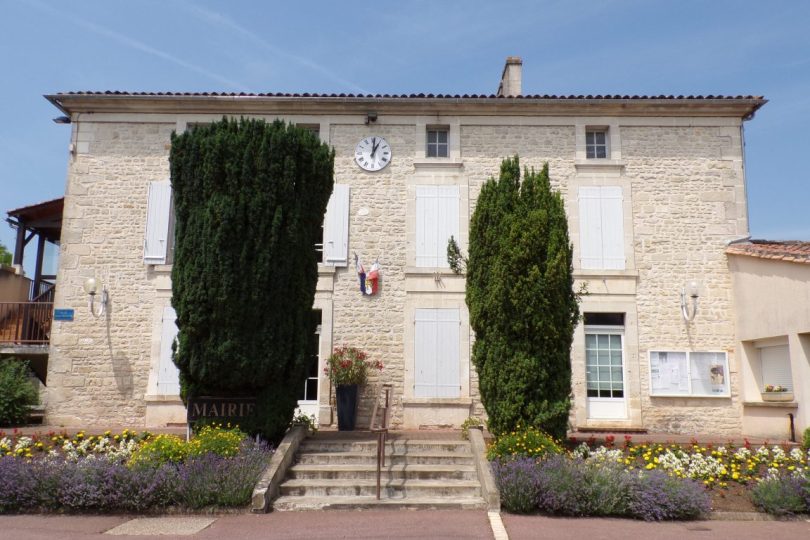 Foussignac - La mairie (15 juin 2017)