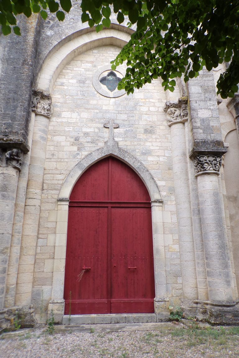 Matha - L'église Saint-Pierre de Marestay (21 juillet 2017)