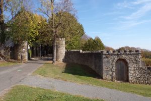 Bourg-Charente - L'entrée du château (2 novembre 2017)