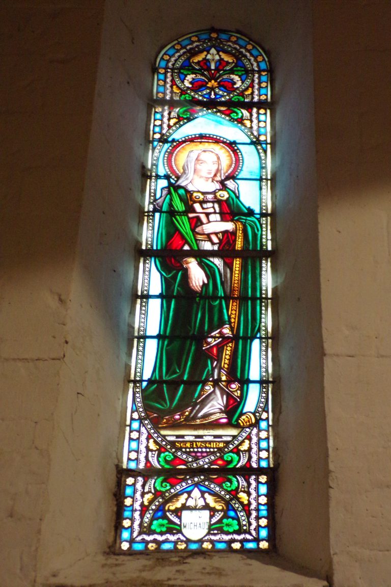 Sonnac - L'église Saint-Etienne - Le vitrail 'Sainte Lucie' (2 janvier 2018)