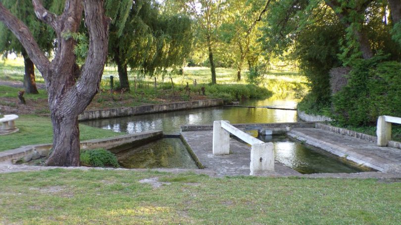 Brie-sous-Matha - Le lavoir (25 avril 2018)