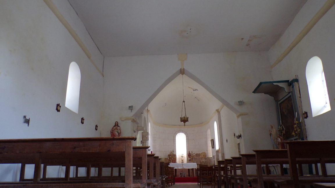 Boutiers-Saint-Trojan - L'église Saint-Trojan - Vue de l'entrée (23 avril 2018)