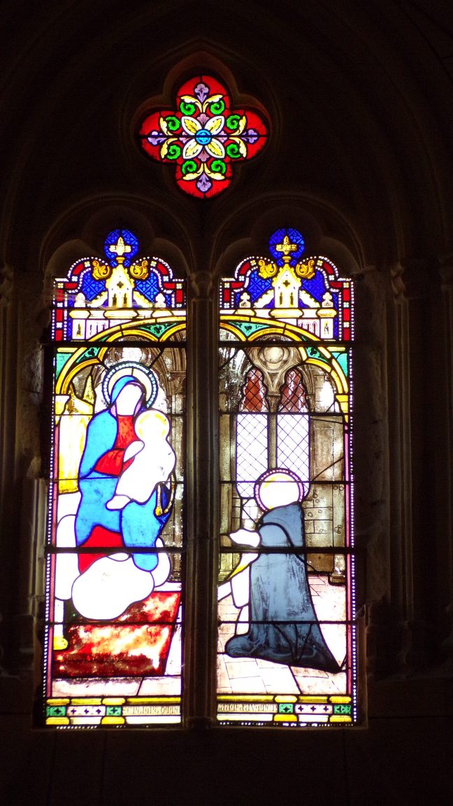 Angeac-Charente - L'église Saint-Pierre - Le vitrail (5 mai 2018)