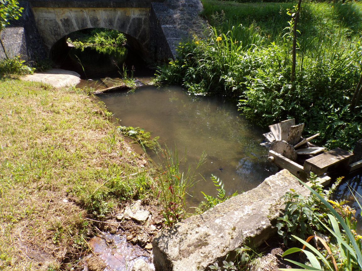 Saint-André - Le lavoir 'Le pont' (20 mai 2018)