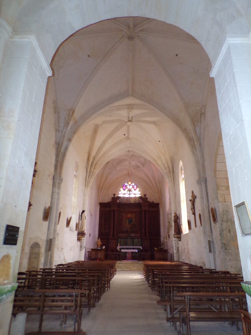 Verrières - L'église Saint-Palais - Vue de l'entrée (7 mai 2018)