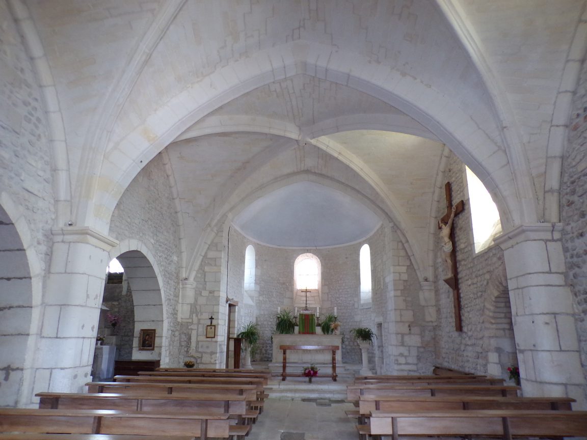 Dompierre-sur Charente - L'église Saint-Blaise - Vue de l'entrée (8 juin 2018)