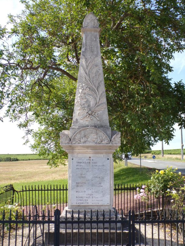 Cierzac - Le monument aux morts (18 juillet 2018)