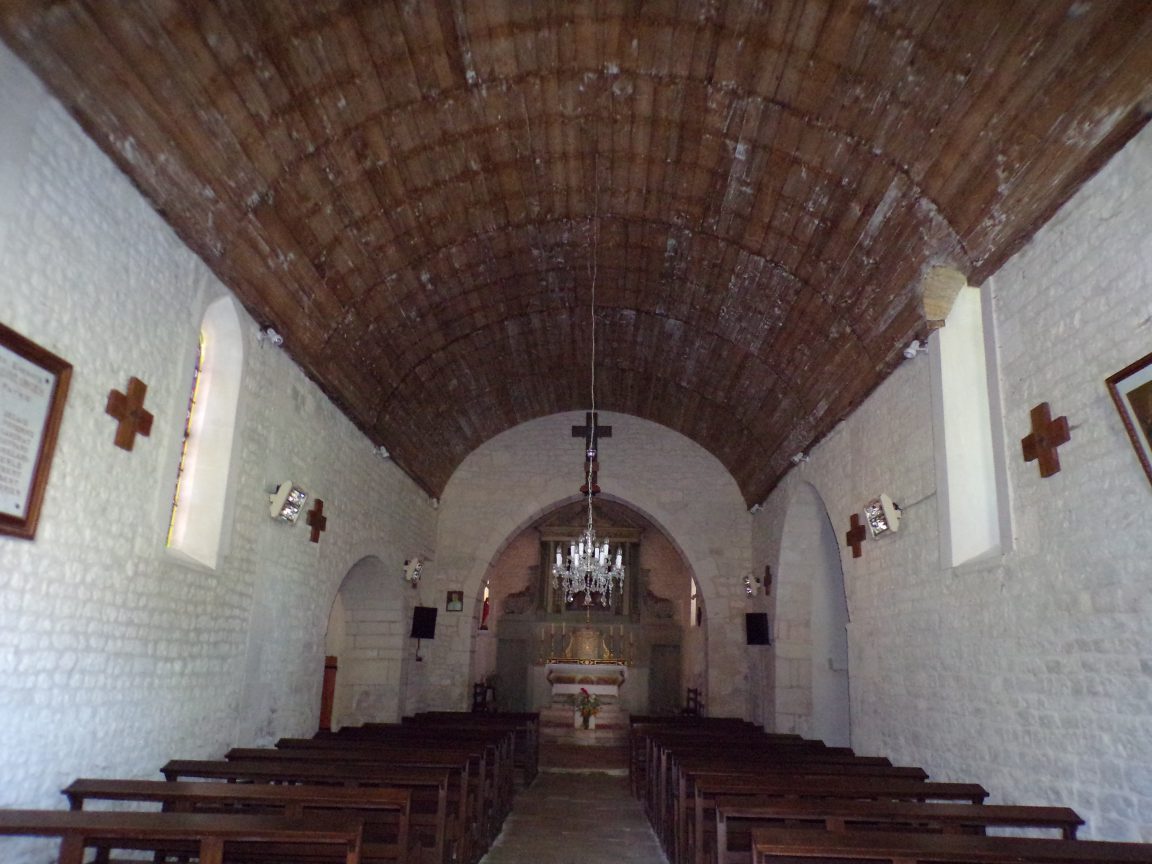 Coulonges - L'église Saint-Saturnin - Vue de l'entrée (8 juillet 2018)