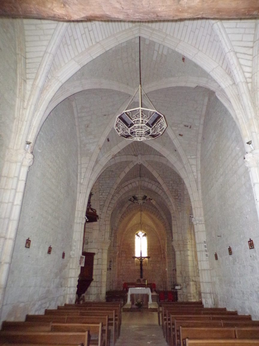 Germignac - L'église Saint-Pierre - Vue de l'entrée (17 juillet 2018)