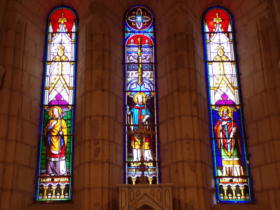 Saint-Brice - L'église Saint-Brice - Les vitraux 'Saint Eutrope - Saint Brice - Saint Martin' (25 juillet 2018)