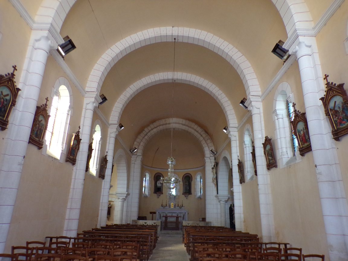 Sainte-Sévère - L'église Sainte-Sévère - Vue de l'entrée (23 juillet 2018)