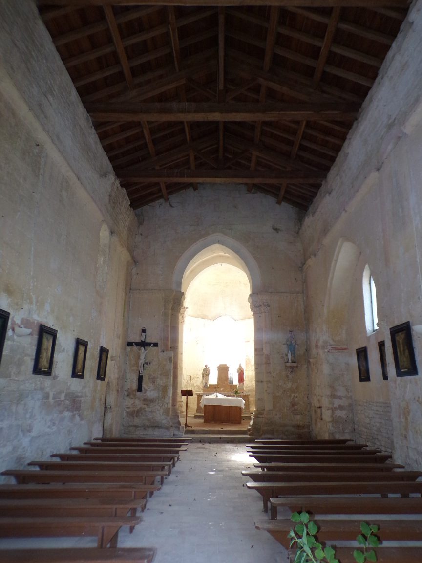 Brie sous Matha – L’église Saint-Pierre – Vue de l’entrée (13 août 2018)