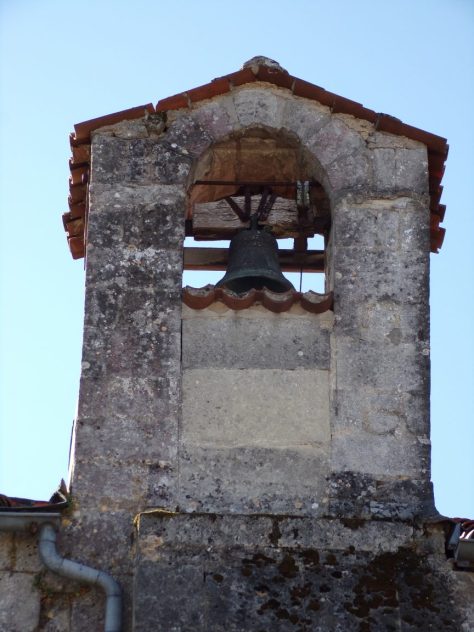 Église Sainte-Marie-Madeleine de Crouin - La cloche (18 août 2018)