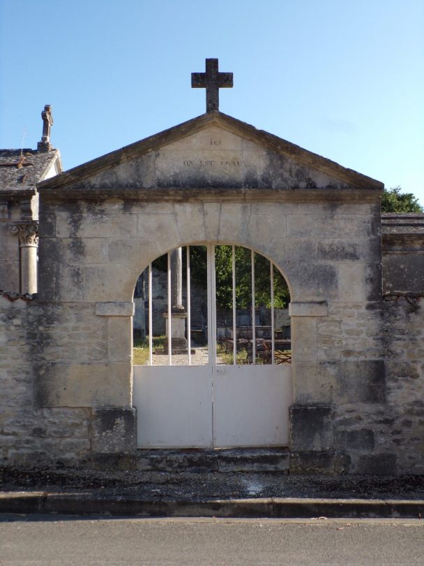 Houlette - L'entrée catholique du cimetière (20 août 2018)