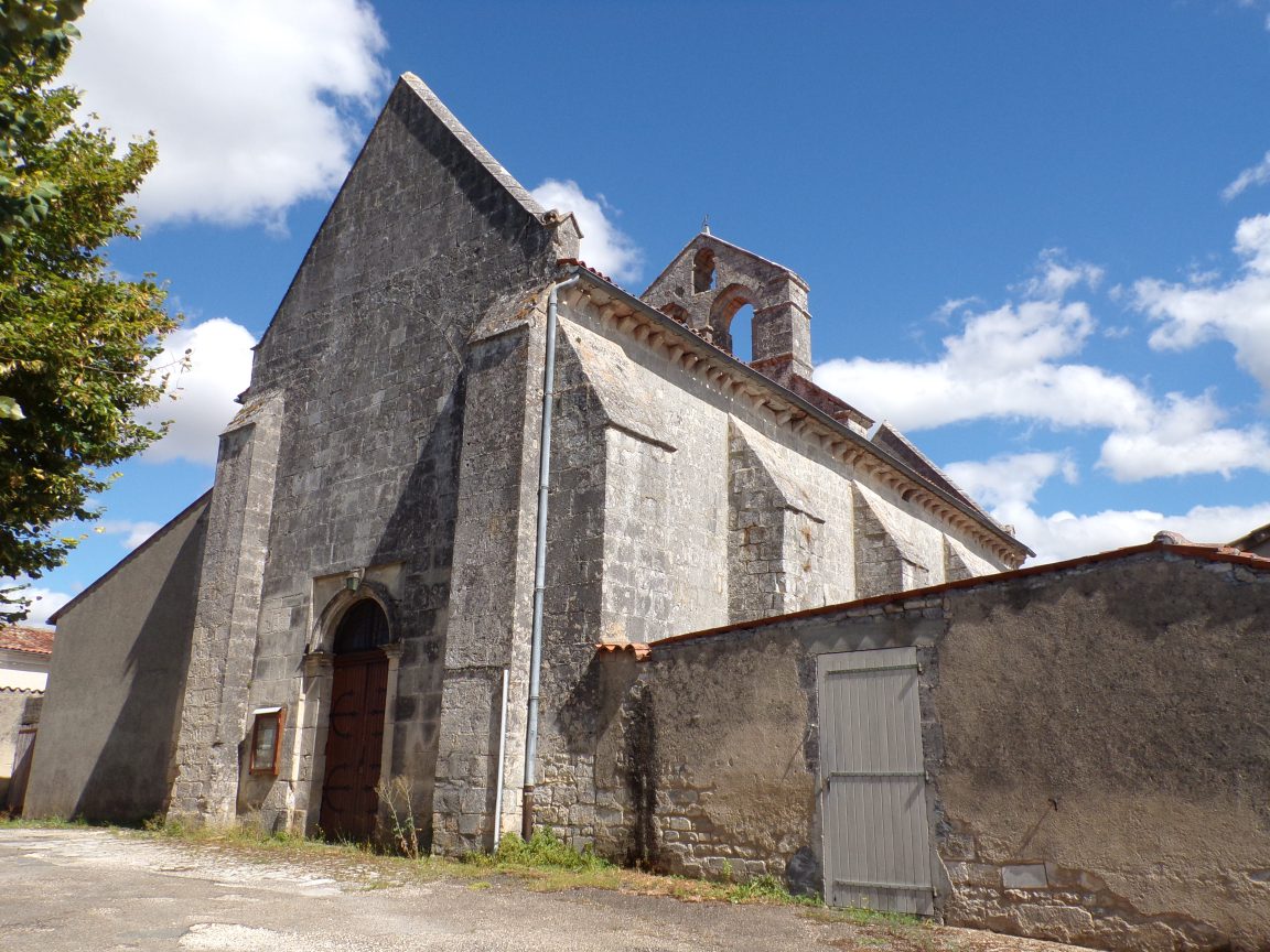 Triac-Lautrait - L'église Saint-Romain (9 août 2018)