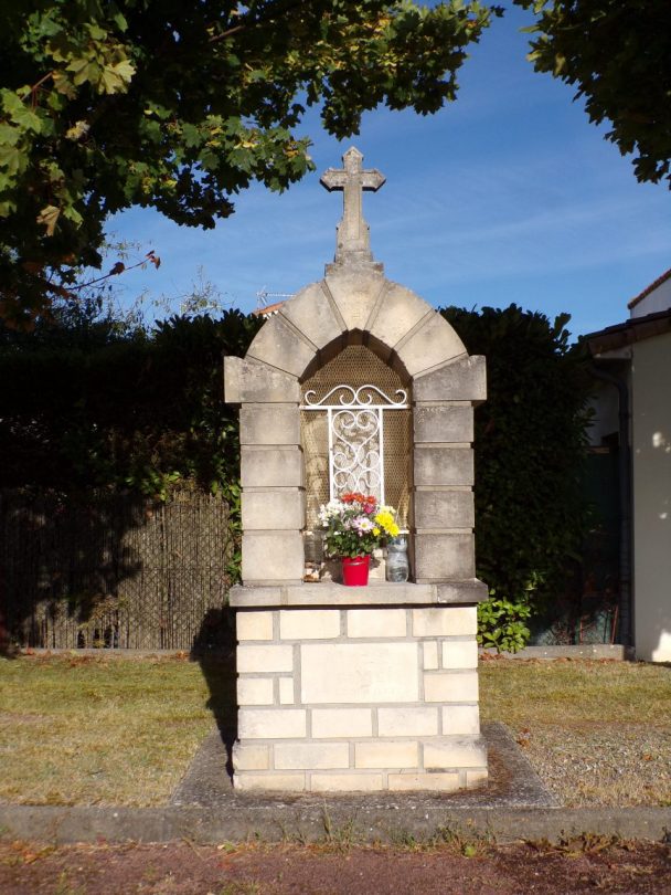 Châteaubernard - Le calvaire daté '15 mars 1955' (24 septembre 2018)