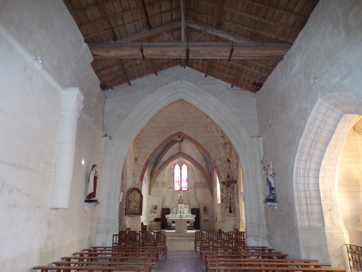 Neuvicq-le-Château - L'église Saint-Martin - Vue de l'entrée (16 septembre 2018)