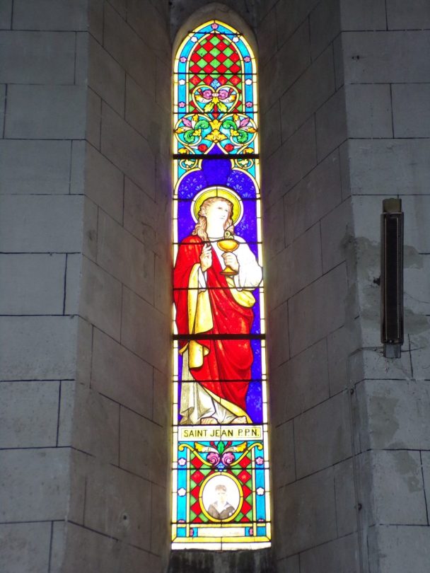 Javrezac - Vitrail dédié à Saint Jean l’évangéliste (5 mars 2019)