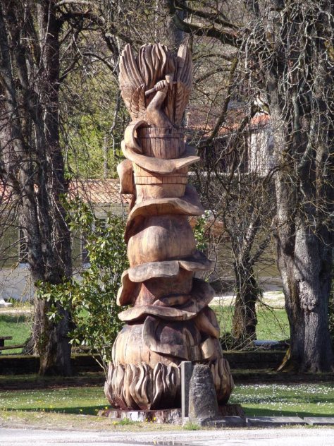 Javrezac - La statue à la distillerie de la Groie (11 mars 2019)
