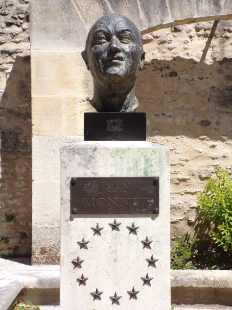 Buste Jean Monnet - situé à la Salamandre (15 mai 2019)