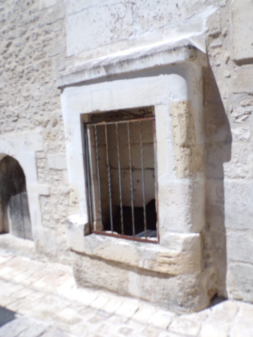 Jarnac - Le puits rue du puits (2 juin 2019)