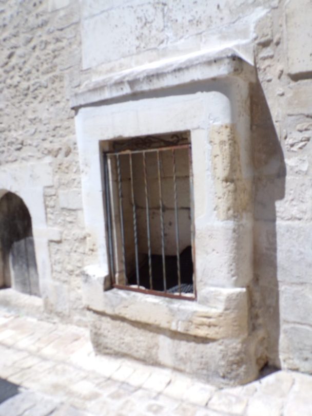 Jarnac - Le puits rue du puits (2 juin 2019)