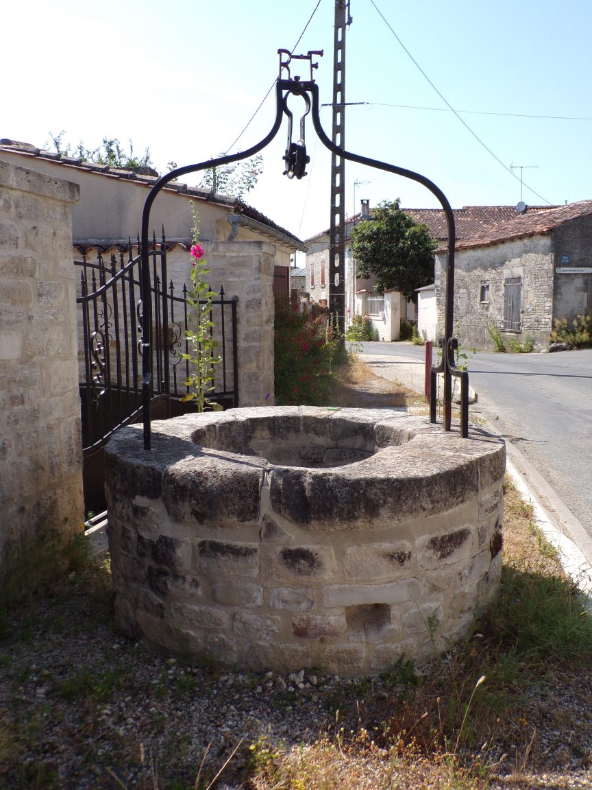 Brie-sous-Matha - Le puits (3 juillet 2019)