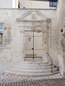Rue Emile Albert - Hôtel Chabot de Peuchebrun (2 juillet 2019)