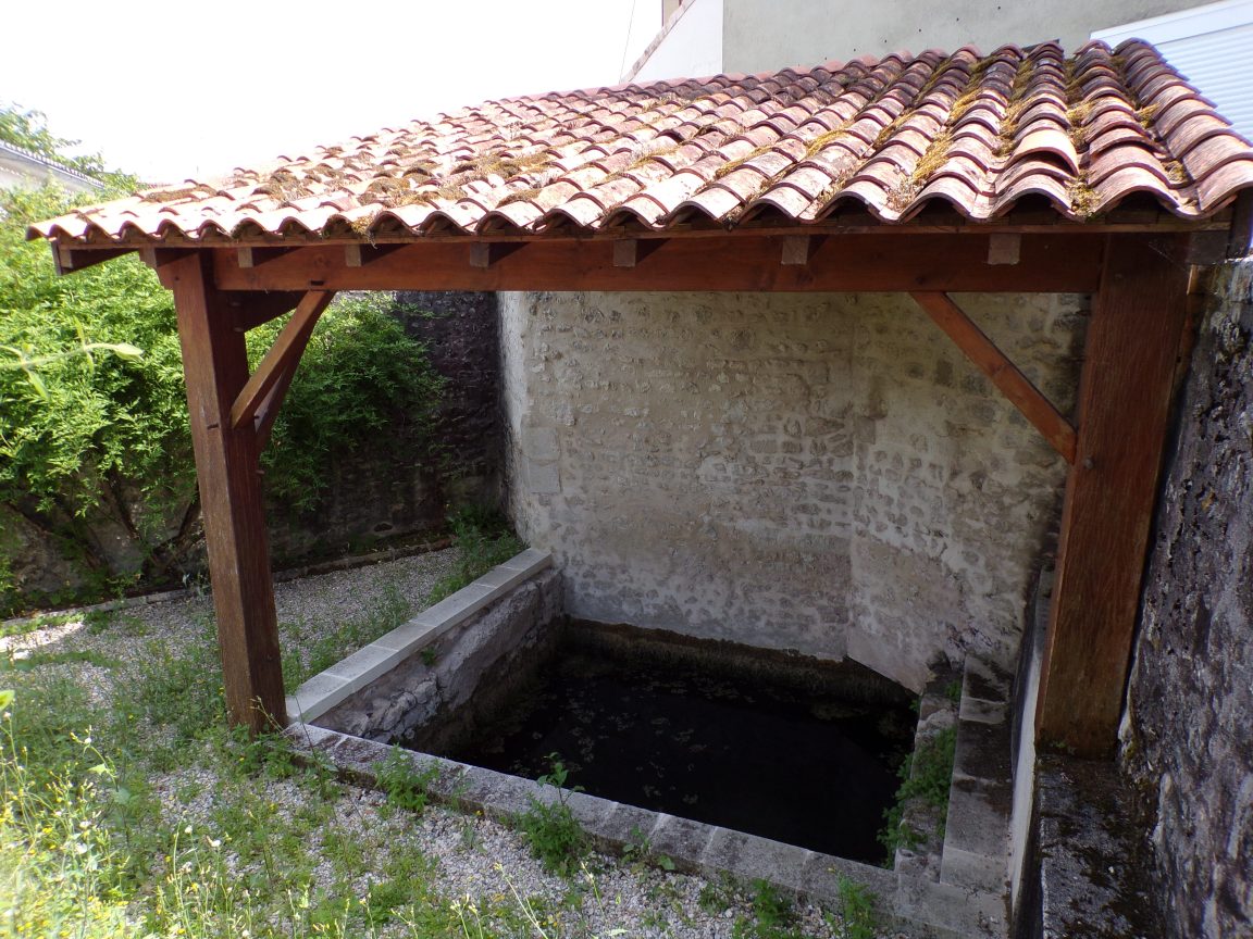 Pérignac - La fontaine (21 août 2019)