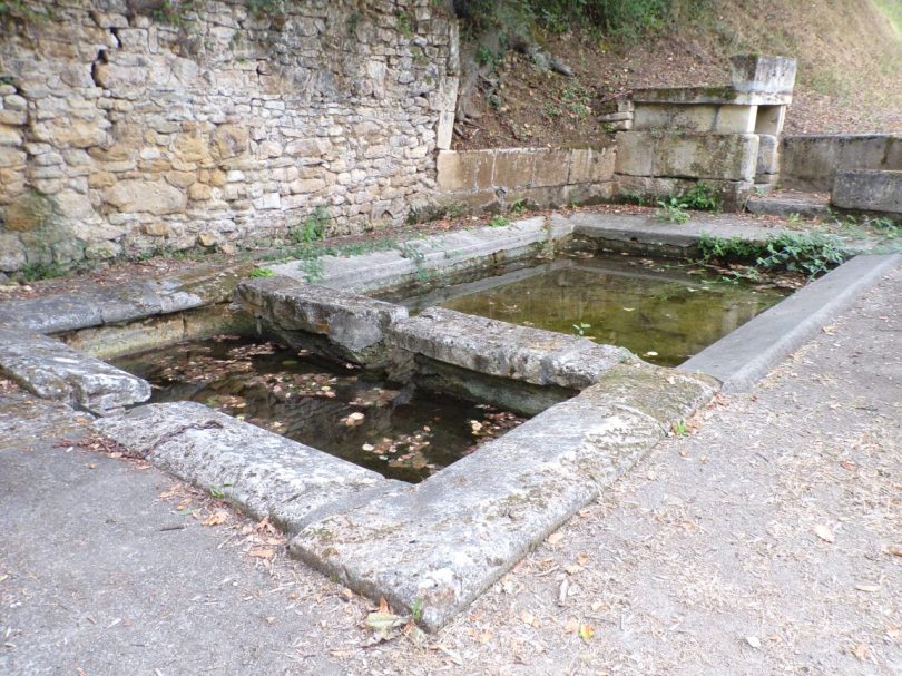 Cherves-Richemont - Le lavoir Saint-Vivien (4 septembre 2016)