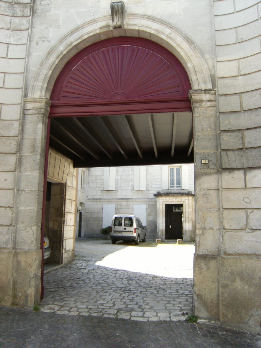 Hôtel 16, rue Émile Albert (21 juillet 2015)