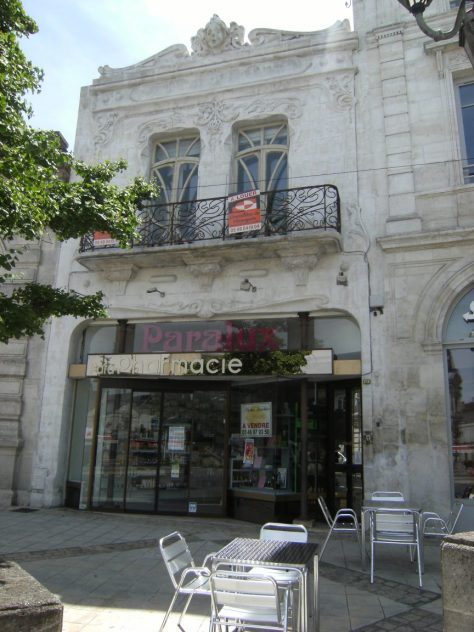 Magasin de Commerce (Pharmacie)