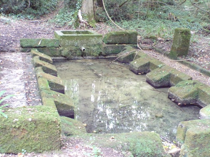 Cherves-Richemont - La Fontaine de Font Noblet (4 septembre 2016)