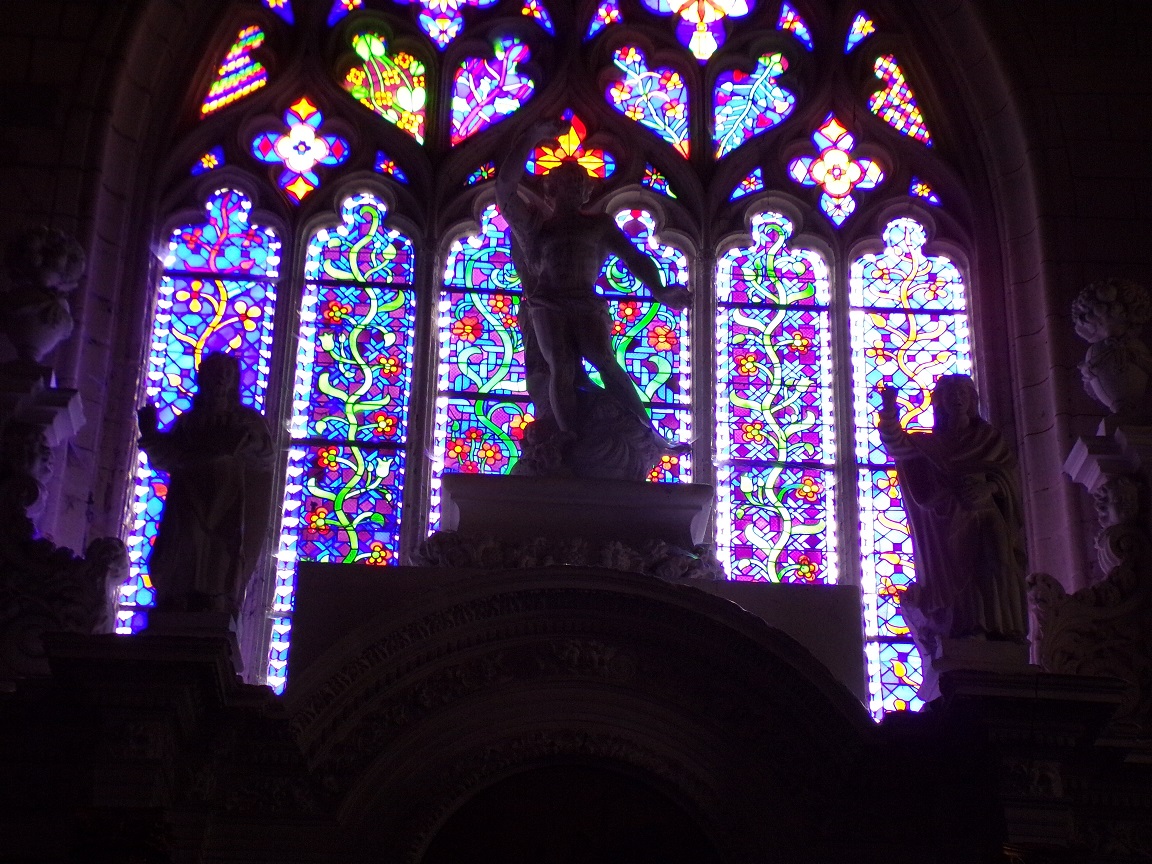 Bassac - L'abbaye Saint-Etienne - Des vitraux (18 août 2016)