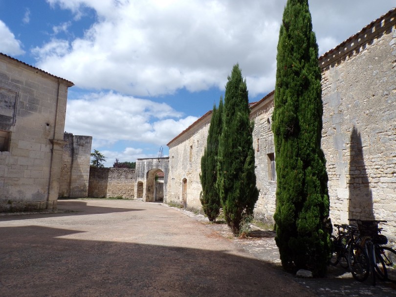 Bassac - Abbaye Saint-Etienne (18 août 2016)