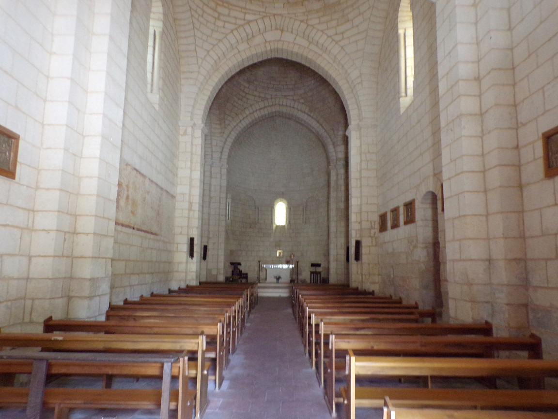Bourg-Charente - L'église Saint Jean Baptiste - Vue de l'entrée (18 août 2016)